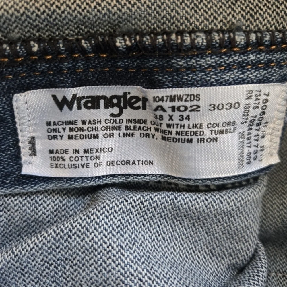 NWT Wrangler Men's Premium Performance Bootcut Jeans - Dark Blue.Size 38 × 34